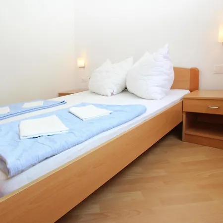 In Mit Eigener Terrasse - B59543 Lägenhet Baška